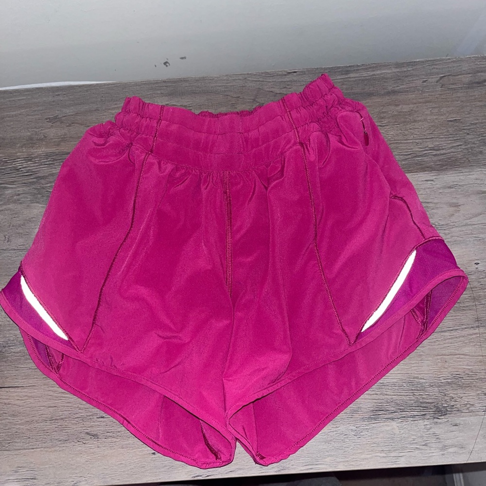 Lululemon hotty hot shorts 4”